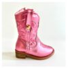 Botas vaqueras para niñas en color rosa metálico.