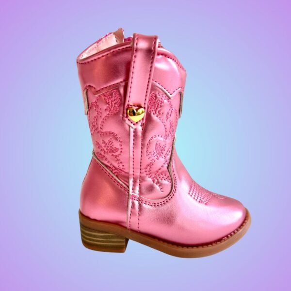 Botas vaqueras para niñas en color rosa metálico.