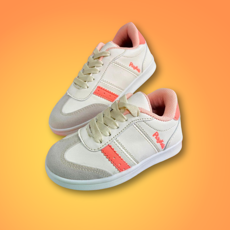 Tenis para Niña - Modelo Coral y naranja Estos tenis para niña destacan por su combinación de colores coral y naranja, ideales para un look casual y moderno. El diseño con cordones ofrece un ajuste seguro, mientras que la suela acolchada y antideslizante brinda comodidad durante todo el día. Fabricados con materiales de alta calidad, estos tenis son perfectos para las actividades diarias de tu pequeña, garantizando estilo y durabilidad en cada paso.