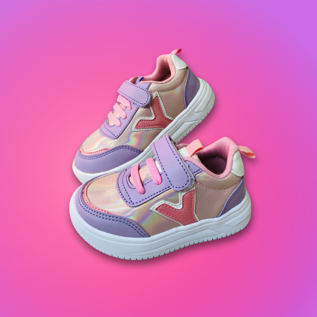 Tenis para niñas color rosa y morado con detalles brillantes, modelo Aurora.