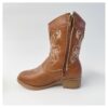 Botas vaqueras para niñas en color camel.