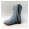 004(1215X1215) (3) ¡Estilo vaquero para las más peques! Botas Lolita Mezclilla en azul , con bordado floral y suela segura. ¡Ligeras, lindas y listas para la aventura!